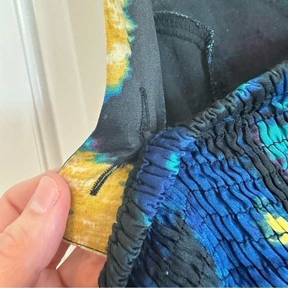 Abstract floral flattering sleeveless tunic top silky flowy feminine adjustable - Picture 5 of 8